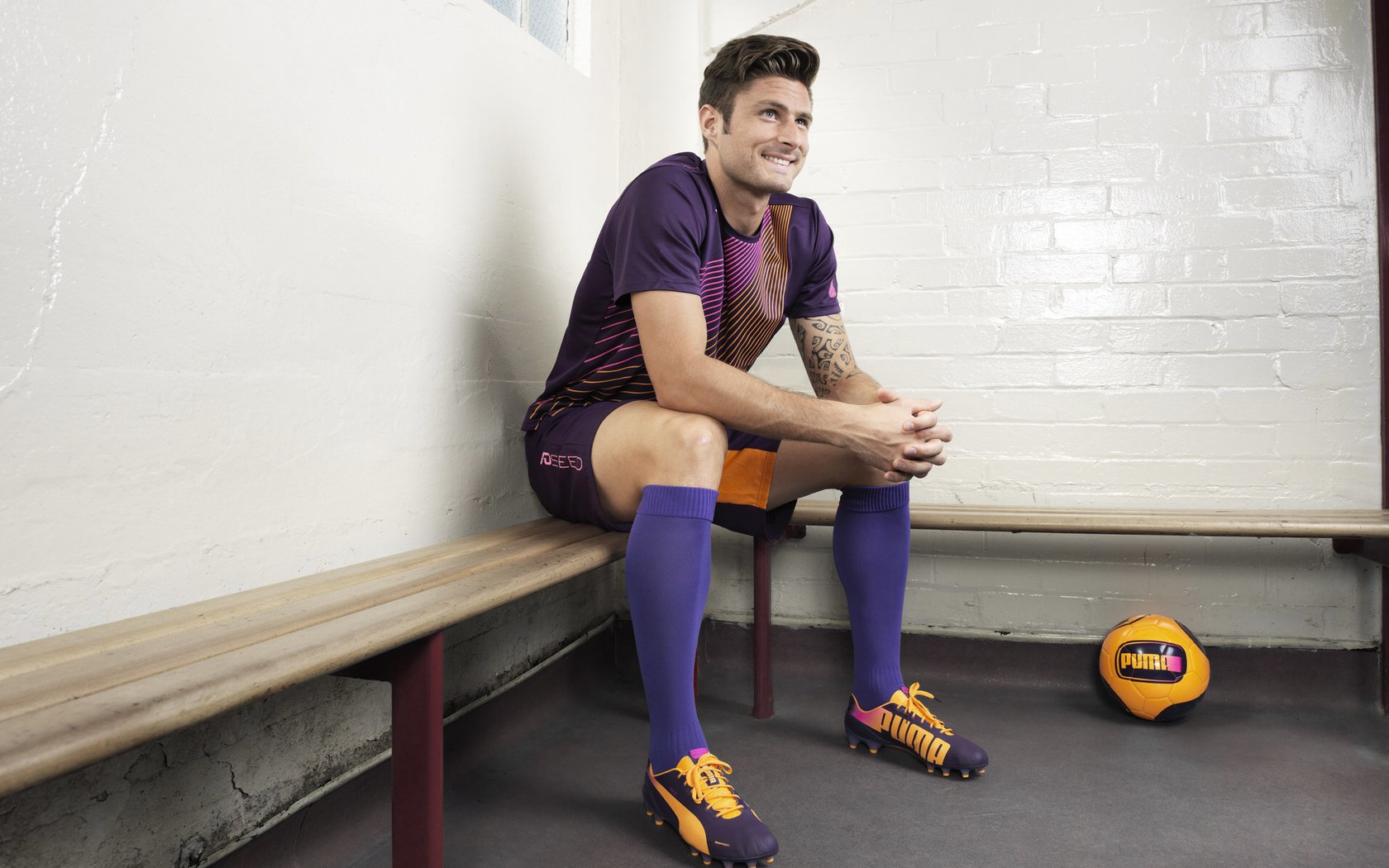 浓眉抢断致胜湖人带动全队节奏，湖人浓眉打什么位置