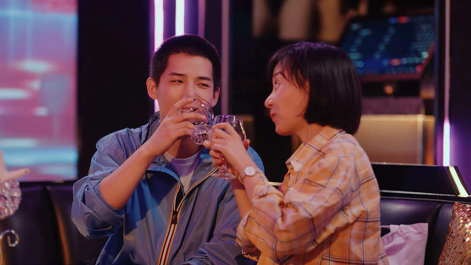 开云网站-_马拉松赛道安全措施升级，确保运动员顺利完赛_，马拉松安全管理规定